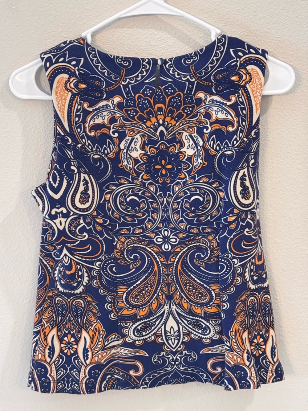 J. McLaughlin for Dillards Navy, Orange & White Paisley Tank, Women’s Small